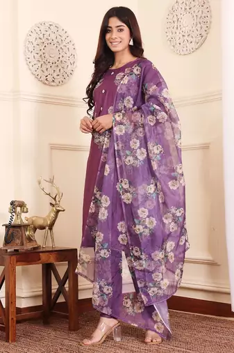 Women Floral Printed Regular Beads and Stones Kurta with Trouser & Dupatta
