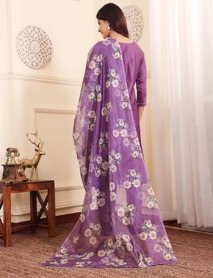 Women Floral Printed Regular Beads and Stones Kurta with Trouser & Dupatta 7