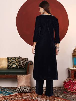 Women V Neck Zari Embroidered Velvet Kurta with Trouser 5