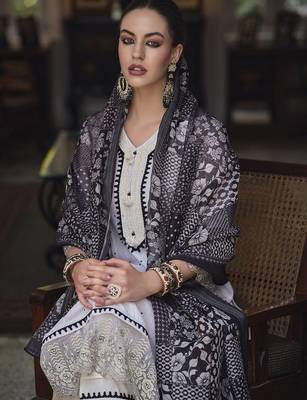 Cream-Coloured & Black Floral Embroidered Thread Work Linen Kurta Set 2