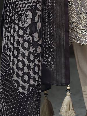 Cream-Coloured & Black Floral Embroidered Thread Work Linen Kurta Set 5