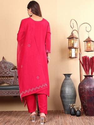 Geometric Embroidered Regular Thread Work Straight Kurta with Trousers & Dupatta 6