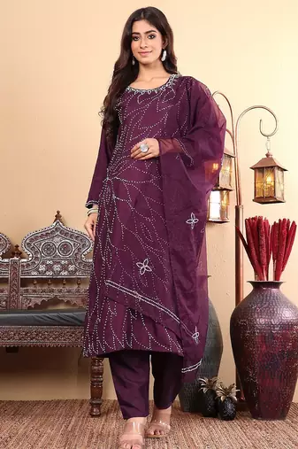 Floral Embroidered Regular Thread Work Straight Kurta with Trousers & Dupatta