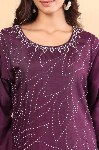 Floral Embroidered Regular Thread Work Straight Kurta with Trousers & Dupatta