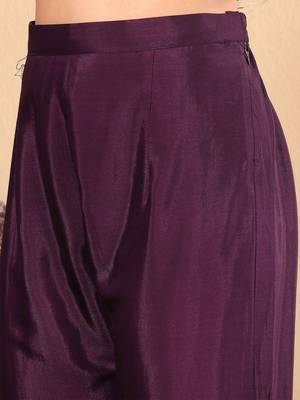 Floral Embroidered Regular Thread Work Straight Kurta with Trousers & Dupatta 4
