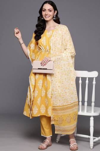 Floral Printed Kurta with Trousers & With Dupatta