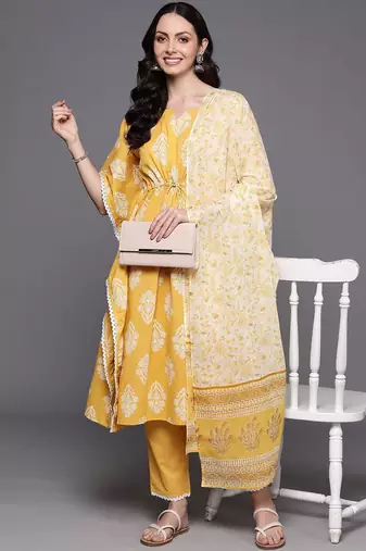 Floral Printed Kurta with Trousers & With Dupatta