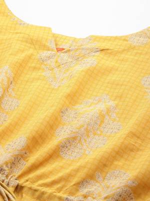 Floral Printed Kurta with Trousers & With Dupatta 2