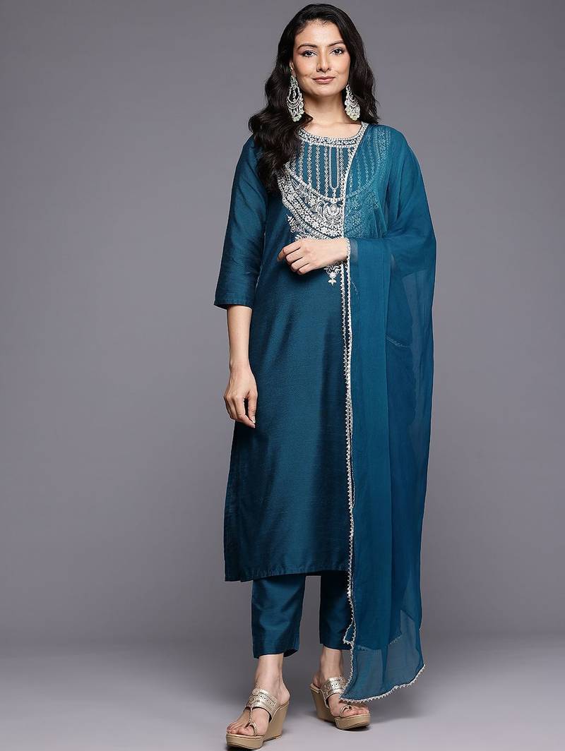 Ethnic Motifs Embroidered Zari Kurta With Trousers & Dupatta