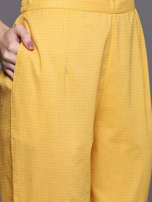 Floral Printed Kurta with Trousers & With Dupatta 3