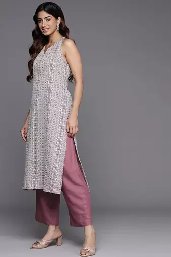 Ethnic Motifs Woven Design V-Neck Regular Kurta with Trousers