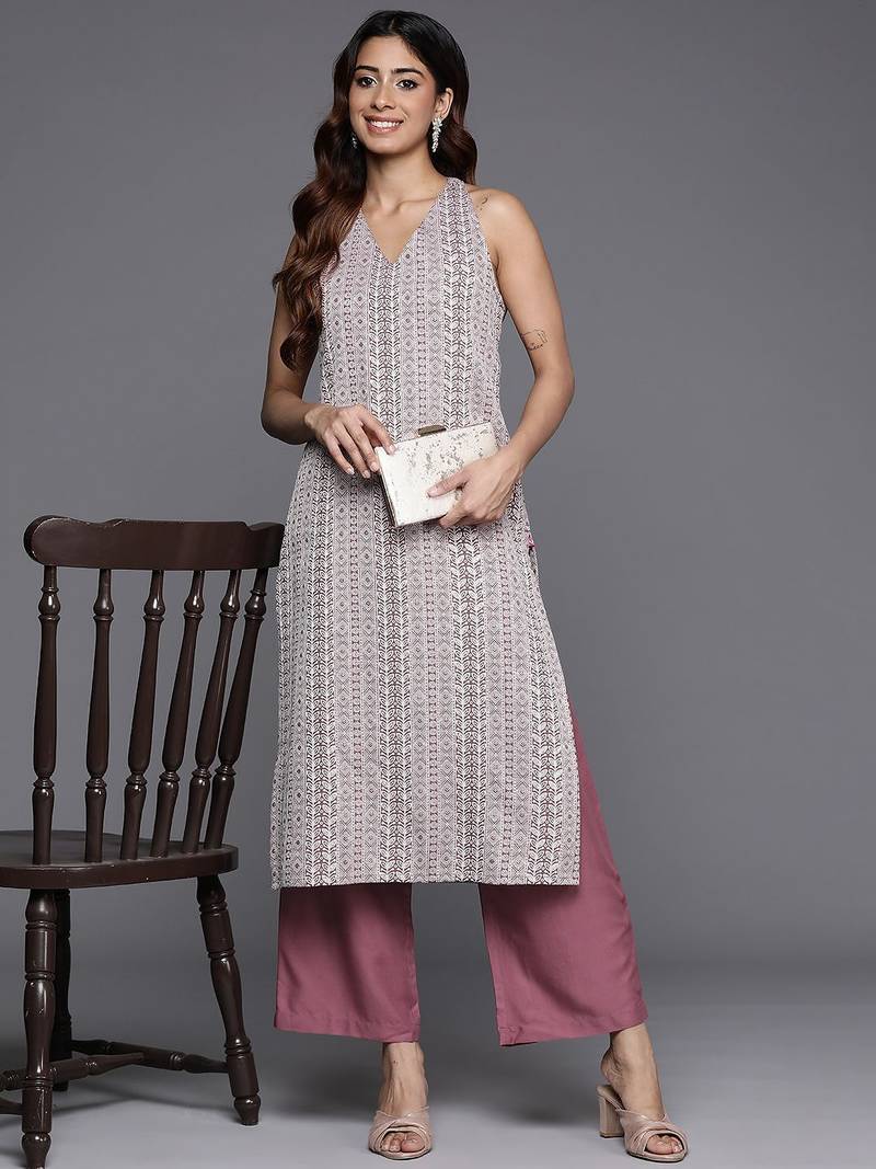 Ethnic Motifs Woven Design V-Neck Regular Kurta with Trousers