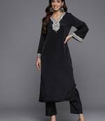 Paisley Yoke Design Thread Work Straight Kurta with Trousers