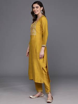 Floral Embroidered Chanderi Silk Kurta with Trousers & Dupatta 6