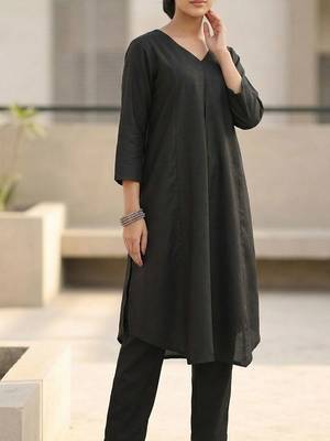 V Neck A-Line Kurta with Trousers 2