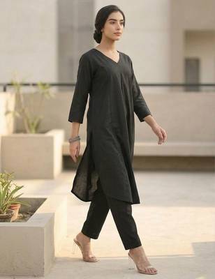 V Neck A-Line Kurta with Trousers 3