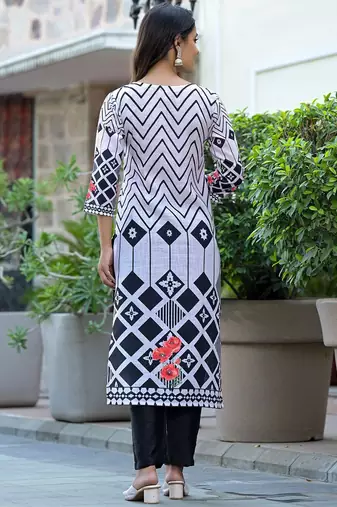 Geometric Printed Straight Kurta With Trousers & Dupatta