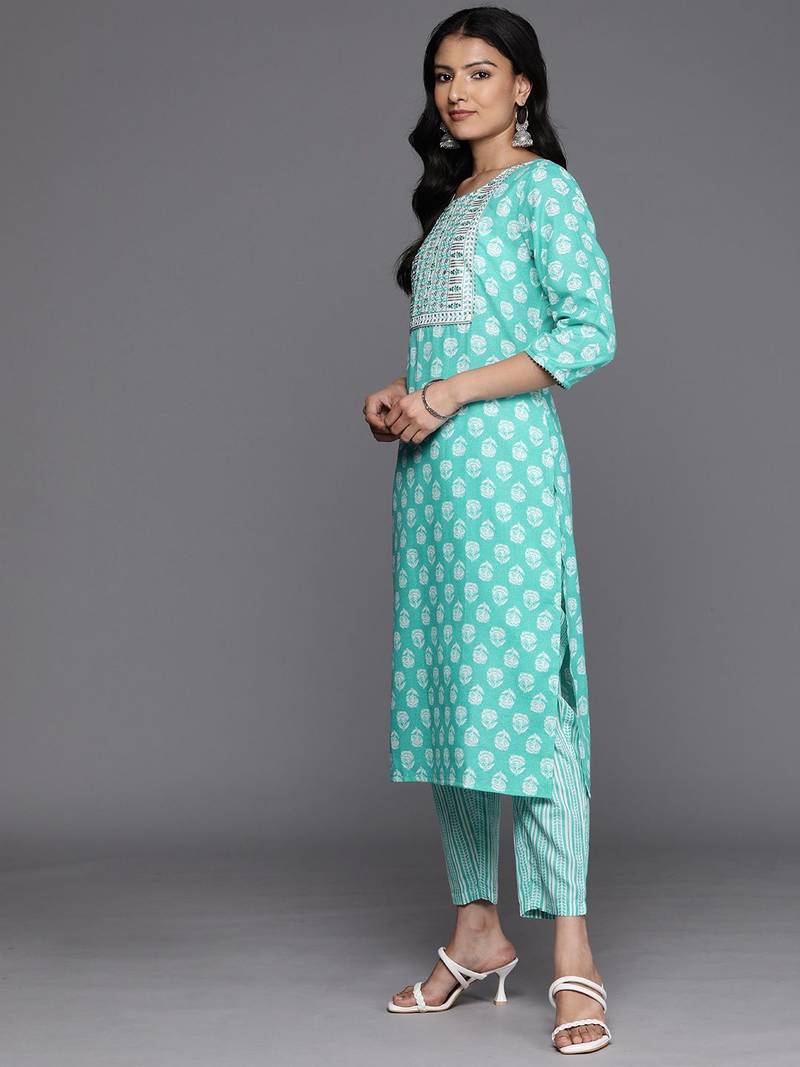 Floral Printed Regular Sequinned Pure Cotton Kurta With Trousers & Dupatta