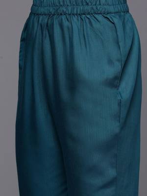 Floral Thread Work Yoke Sequinned Kurta with Trousers & Dupatta 3