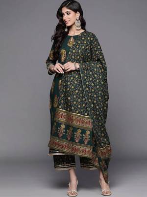 Floral Printed Kurta with Trousers & Dupatta 1
