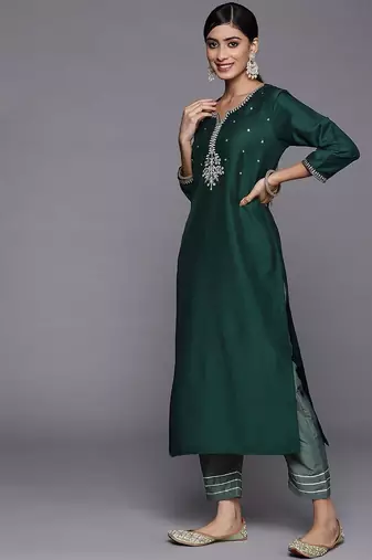 Ethnic Motifs Yoke Design Sequinned Straight Kurta With Trousers & Dupatta