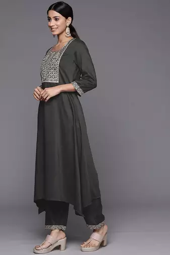 Women Green Yoke Design Sequinned Kurta with Trousers & With Dupatta
