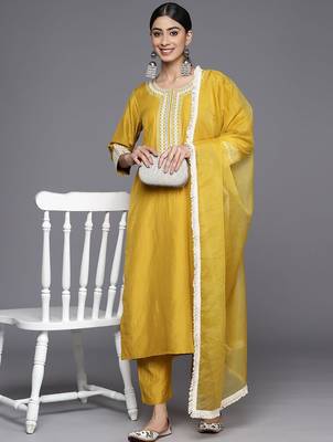 Floral Embroidered Straight Kurta with Trousers & Dupatta 7
