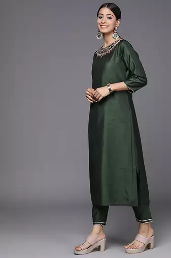 Women Green Ethnic Motifs Embroidered Sequinned Liva Kurta with Trousers & With Dupatta