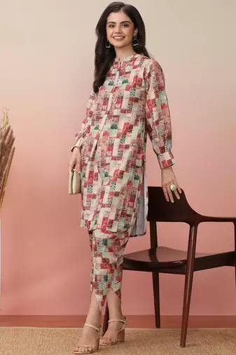 Geometric Printed Kurta With Dhoti Pant