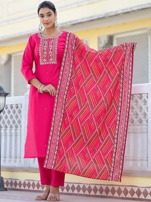 Floral Embroidered Regular Thread Work Kurta with Trousers & With Dupatta 1