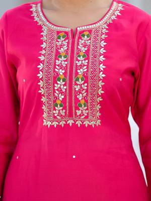 Floral Embroidered Regular Thread Work Kurta with Trousers & With Dupatta 2