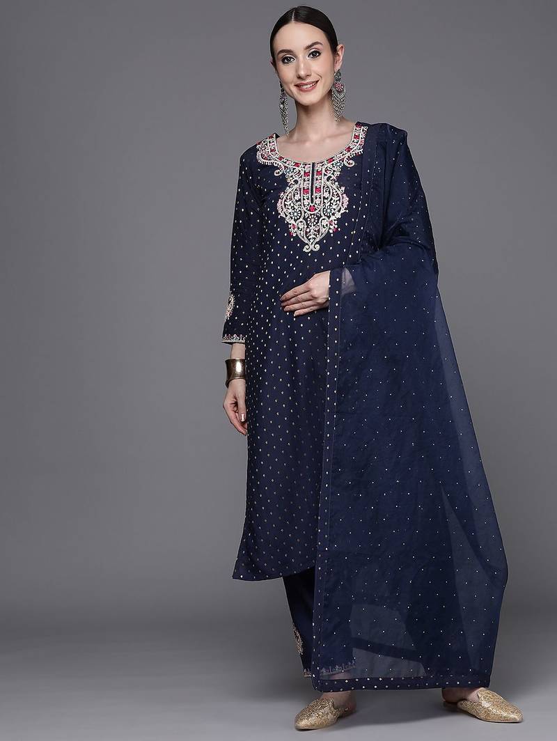 Women Embroidered Thread Work Chanderi Silk Kurta with Trousers & With