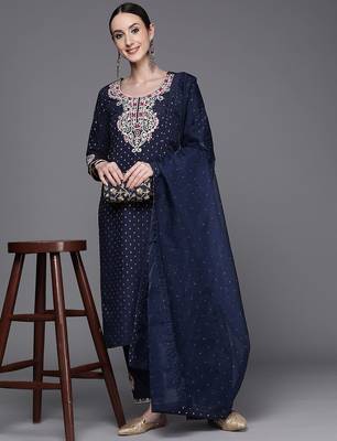 Women Embroidered Thread Work Chanderi Silk Kurta with Trousers & With 7