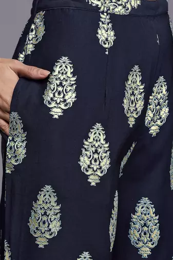 Women Navy Blue Ethnic Motifs Printed Liva Kurta with Trousers