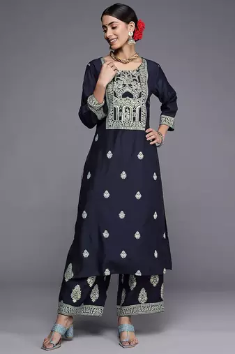 Women Navy Blue Ethnic Motifs Printed Liva Kurta with Trousers