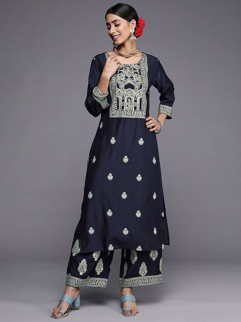 Women Navy Blue Ethnic Motifs Printed Liva Kurta with Trousers