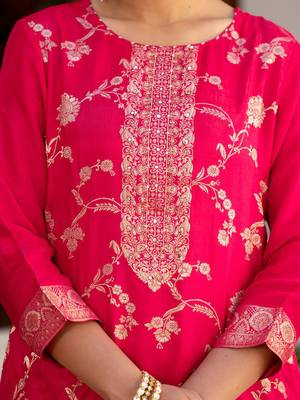 Regular Chanderi Silk Kurta with Trouser & Dupatta 2