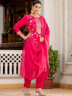 Regular Chanderi Silk Kurta with Trouser & Dupatta 3