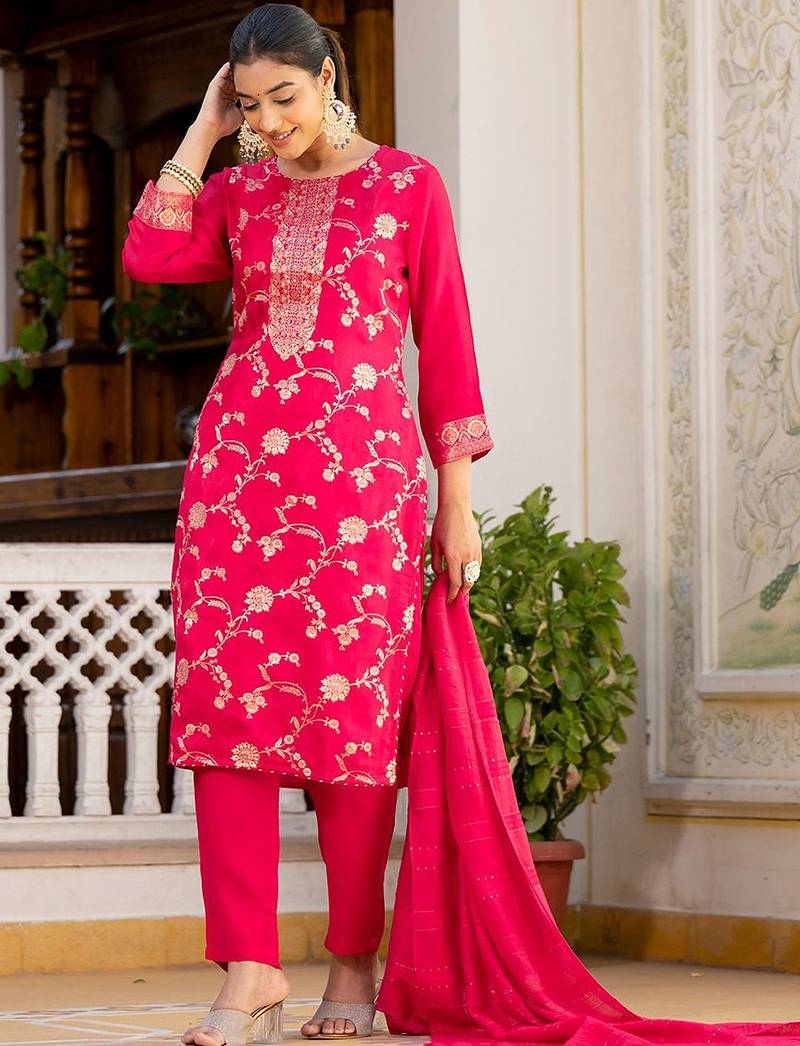 Regular Chanderi Silk Kurta with Trouser & Dupatta