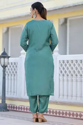 Floral Embroidered Regular Woven Design Pure Silk Kurta with Trouser & Dupatta