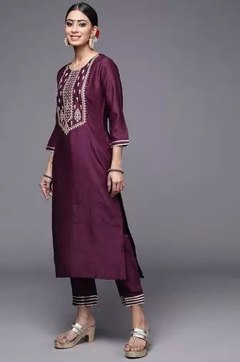 Women Purple & Cream Embroidered Gotta Patti Kurta with Trousers & Dupatta