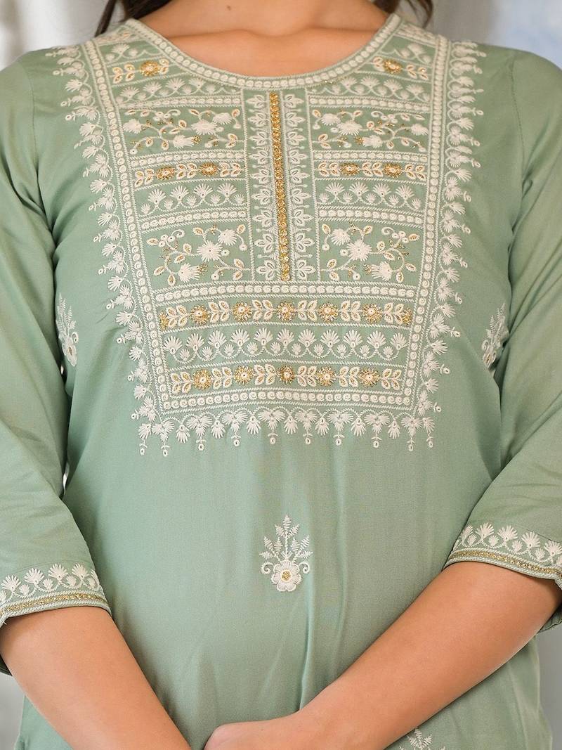 Ethnic Motifs Embroidered Regular Thread Work Kurta with Trousers & Dupatta