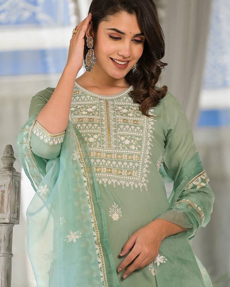 Ethnic Motifs Embroidered Regular Thread Work Kurta with Trousers & Dupatta