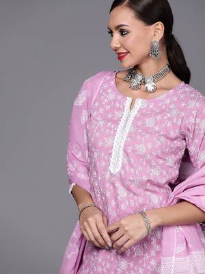 Women Lavender & White Floral Printed Gotta Patti Kurta with Palazzos & Dupatta 6