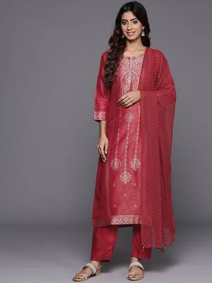 Ethnic Motifs Jacquard Kurta with Trousers & Dupatta 5
