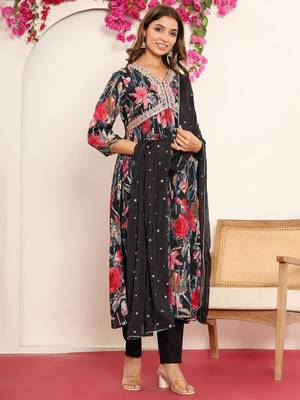Black Gotta Patti Floral Embroidered V-Neck Empire Kurta With Trousers & Dupatta 5