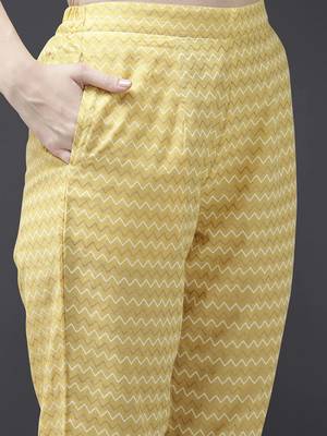 Women Yellow & White Bandhani Sequinned Kurta with Trousers & With Dupatta 3