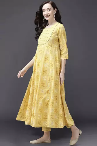 Women Yellow & White Bandhani Sequinned Kurta with Trousers & With Dupatta