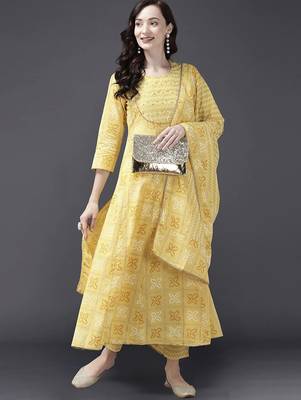 Women Yellow & White Bandhani Sequinned Kurta with Trousers & With Dupatta 6