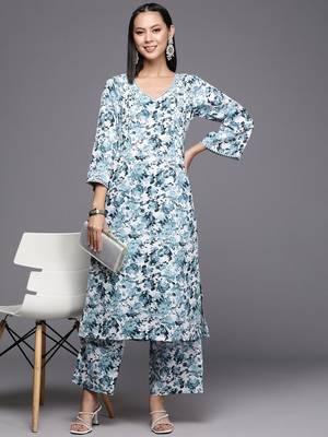 Women Floral Printed Regular Silk Crepe Kurta with Trousers 1